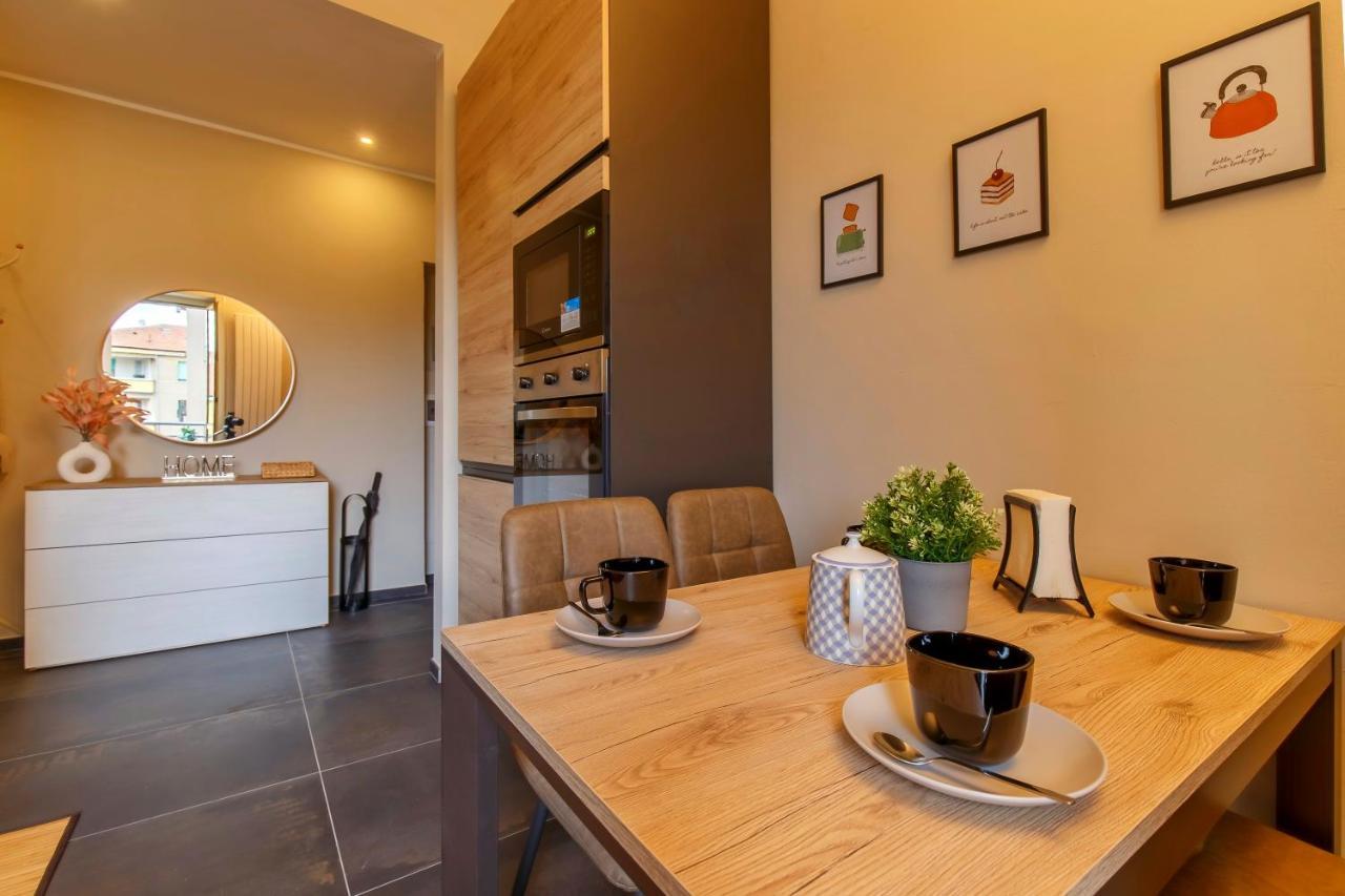 Modern & Bright 2 Bedroom Flat 50M From M4 Stop ميلان المظهر الخارجي الصورة