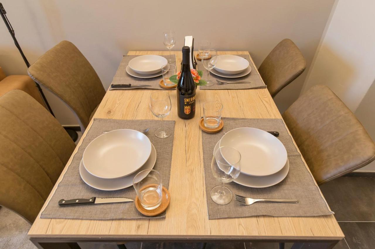 Modern & Bright 2 Bedroom Flat 50M From M4 Stop ميلان المظهر الخارجي الصورة